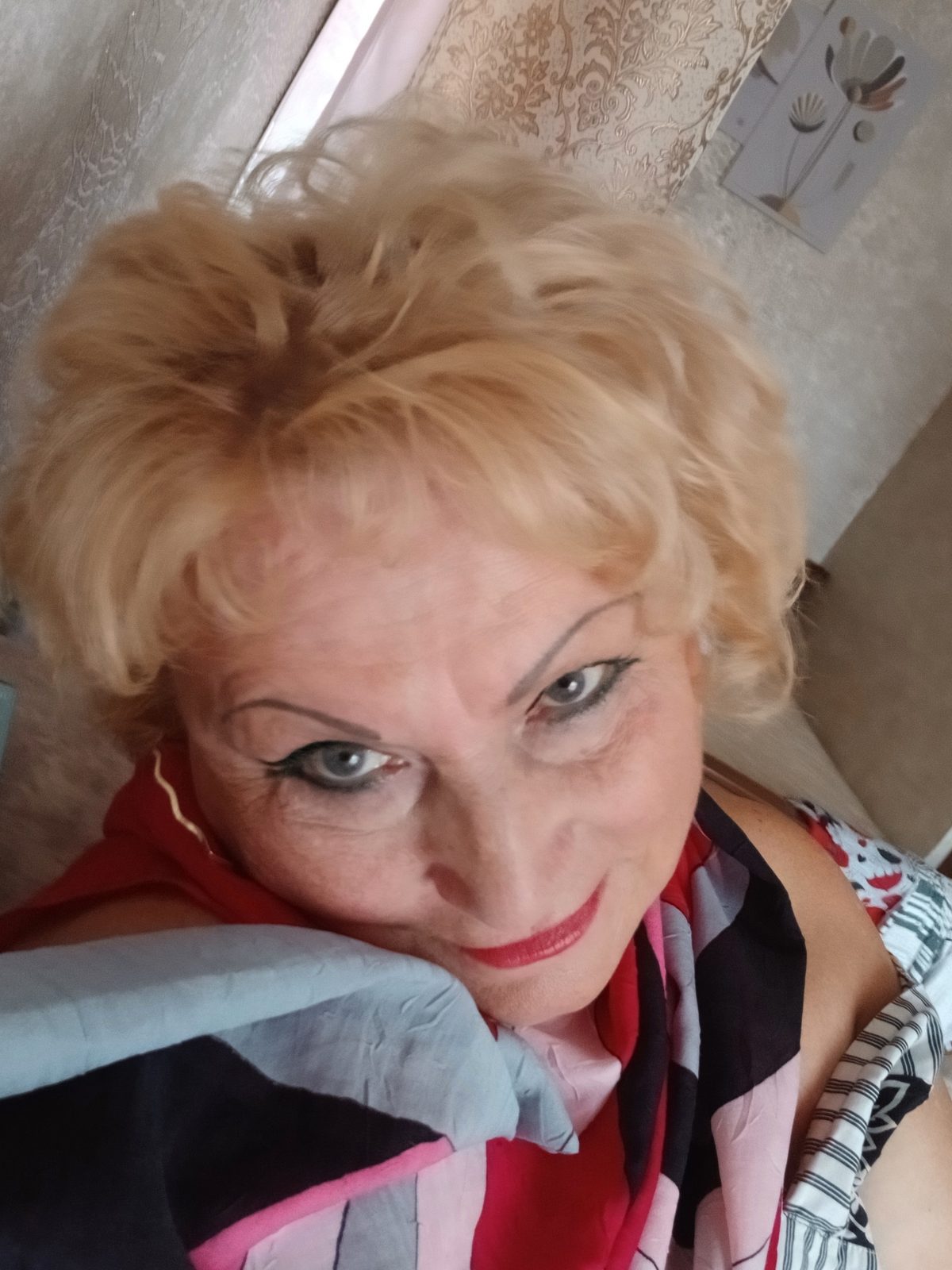 Елена, 66, Москва